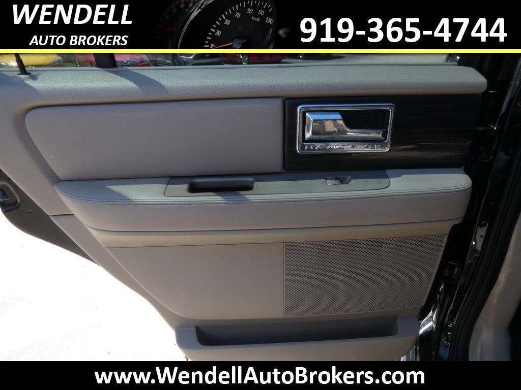 2008 Lincoln Navigator photo
