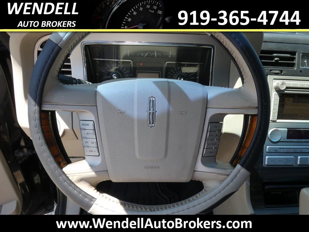 2008 Lincoln Navigator photo