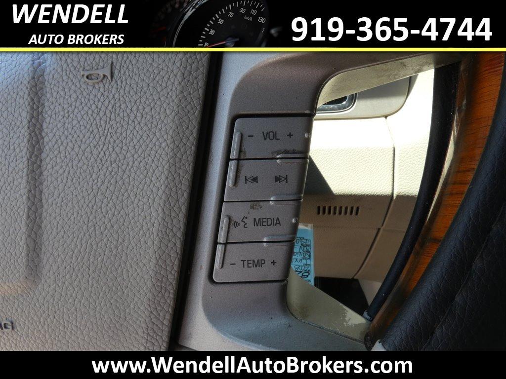 2008 Lincoln Navigator photo