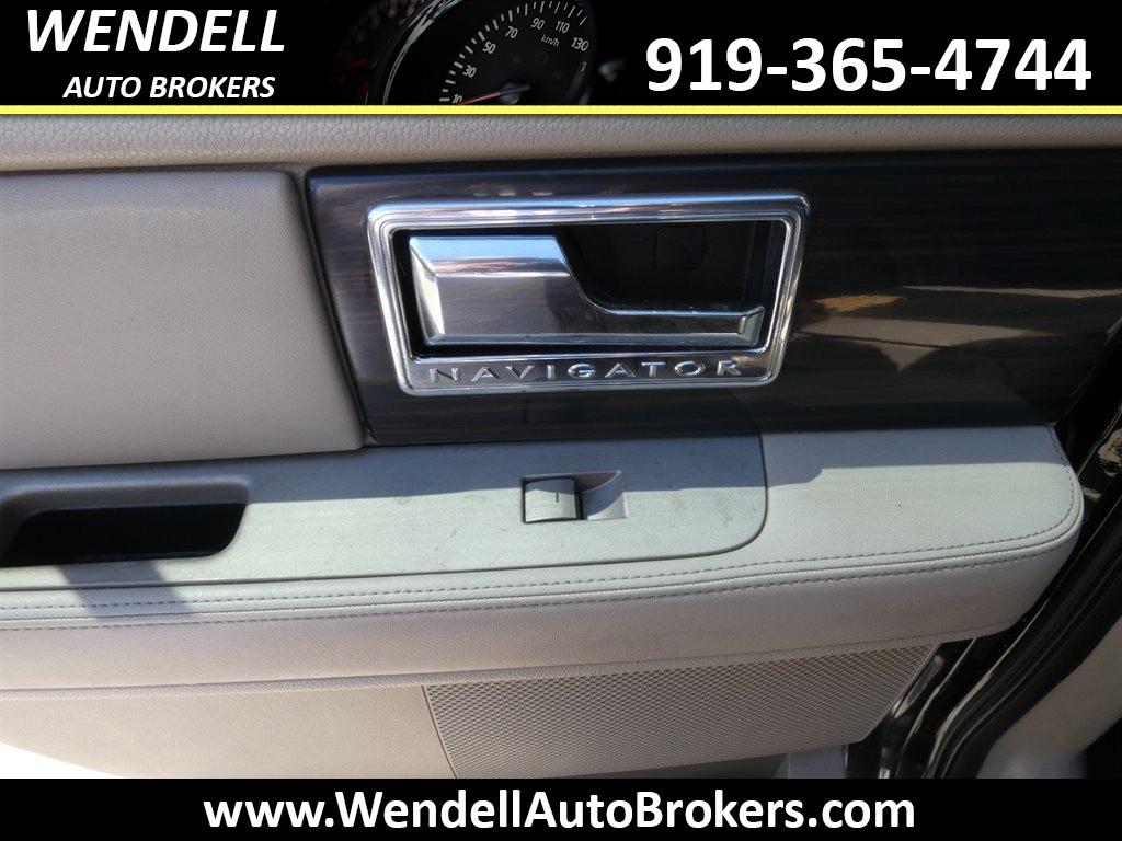 2008 Lincoln Navigator photo