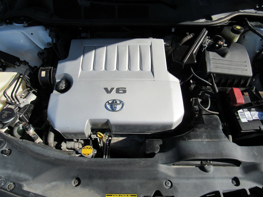 2010 Toyota Venza FWD V6 photo
