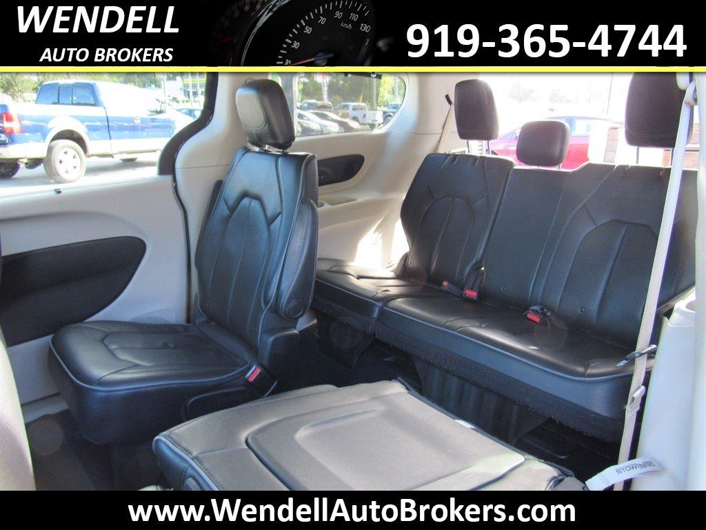 2018 Chrysler Pacifica Limited photo