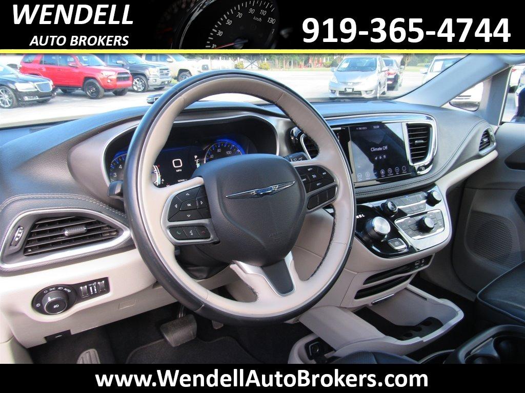 2018 Chrysler Pacifica Limited photo
