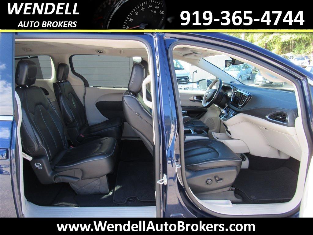 2018 Chrysler Pacifica Limited photo
