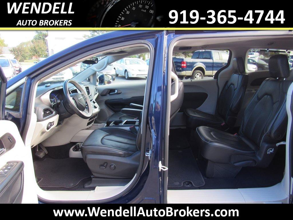 2018 Chrysler Pacifica Limited photo