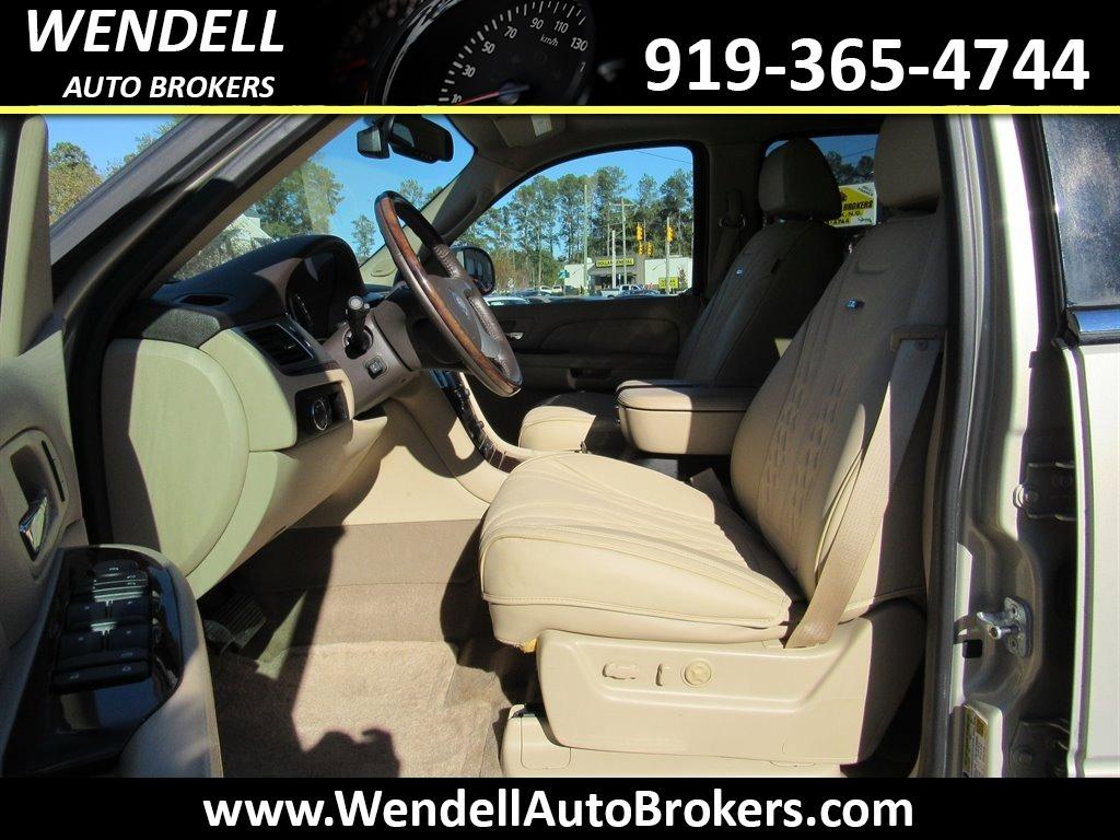 2009 Cadillac Escalade photo