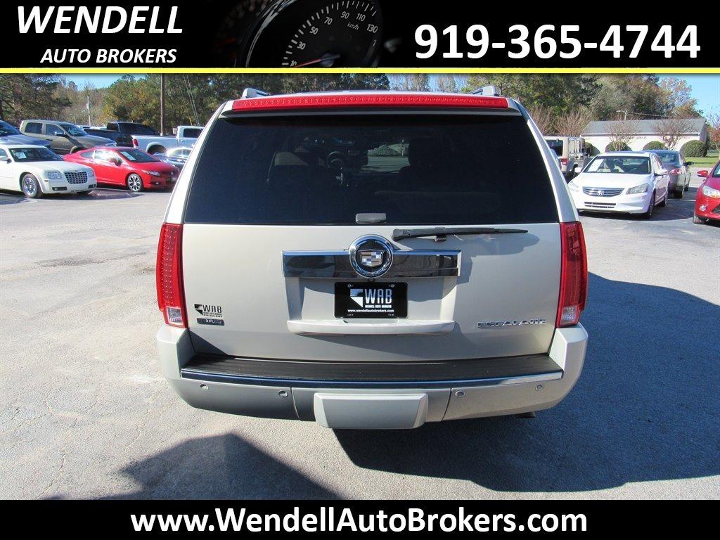 2009 Cadillac Escalade photo