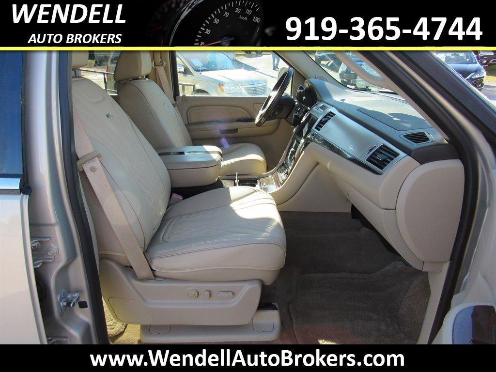 2009 Cadillac Escalade photo