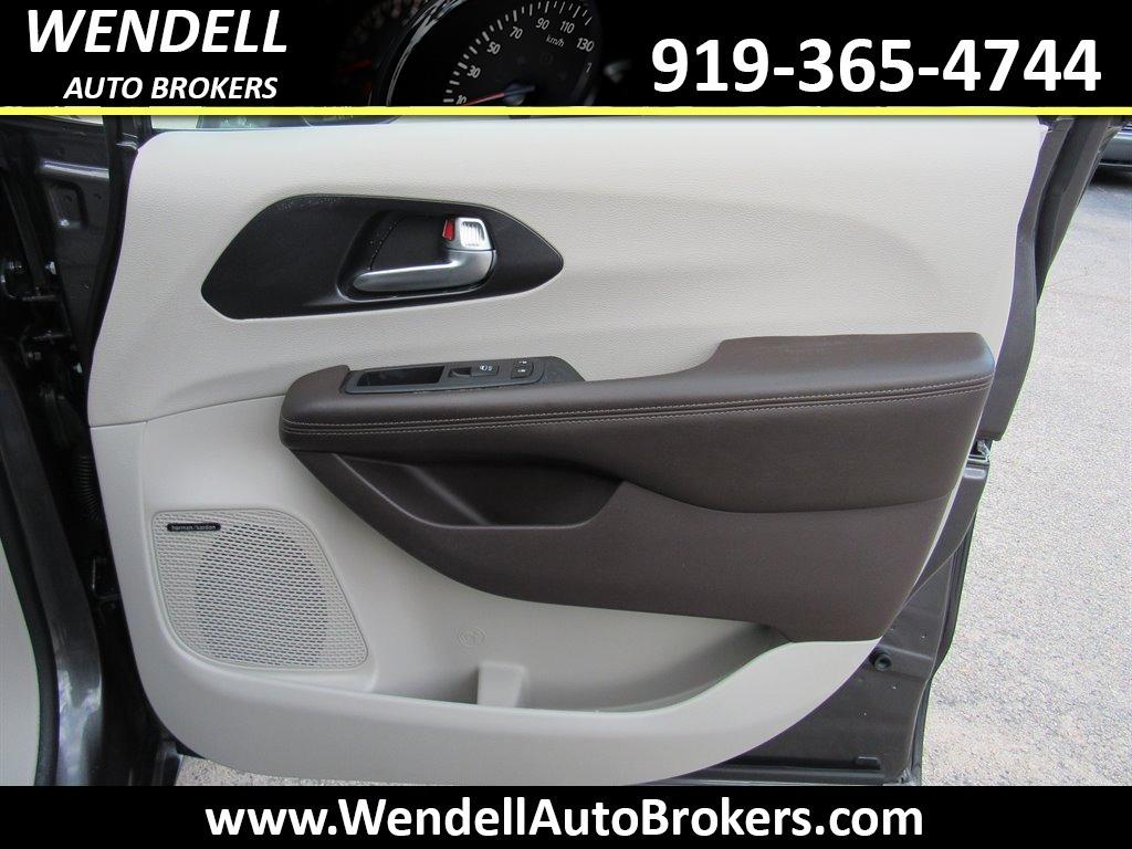 2020 Chrysler Pacifica - $16,384