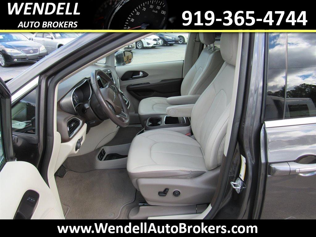 2020 Chrysler Pacifica - $16,384