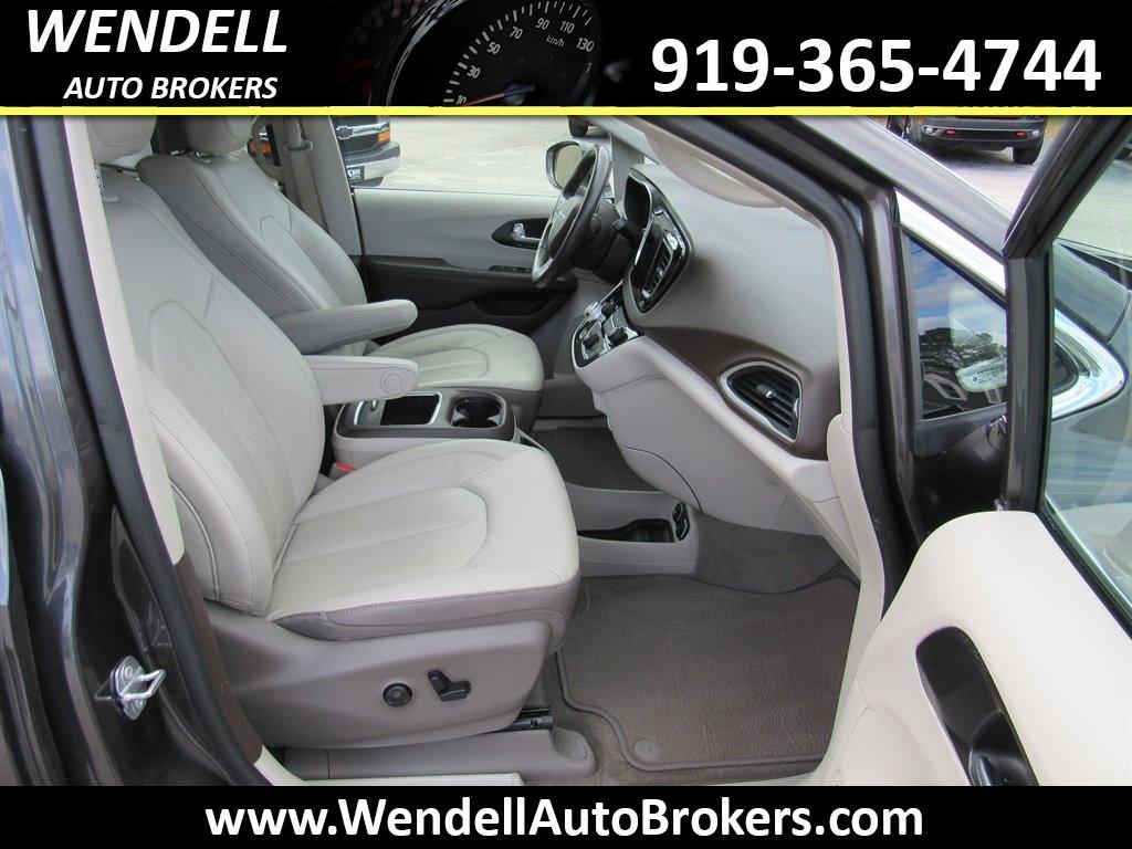 2020 Chrysler Pacifica - $16,384