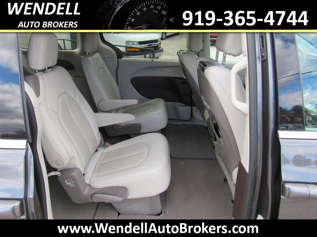 2020 Chrysler Pacifica - $16,384