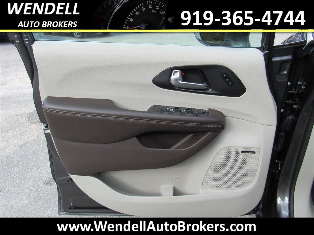 2020 Chrysler Pacifica - $16,384