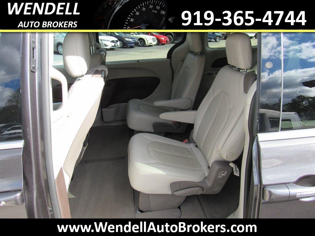 2020 Chrysler Pacifica - $16,384