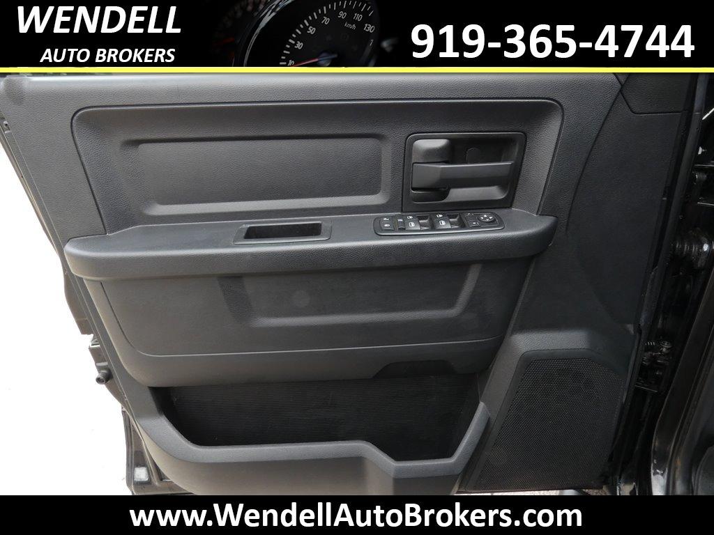 2015 RAM 1500 Tradesman photo