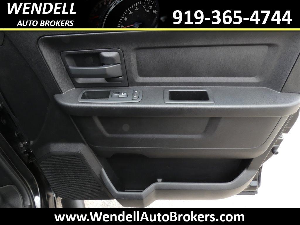 2015 RAM 1500 Tradesman photo