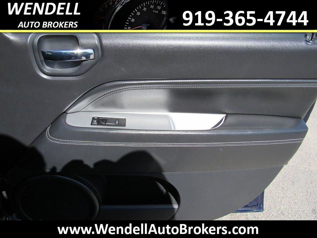 2014 Jeep Compass Latitude photo