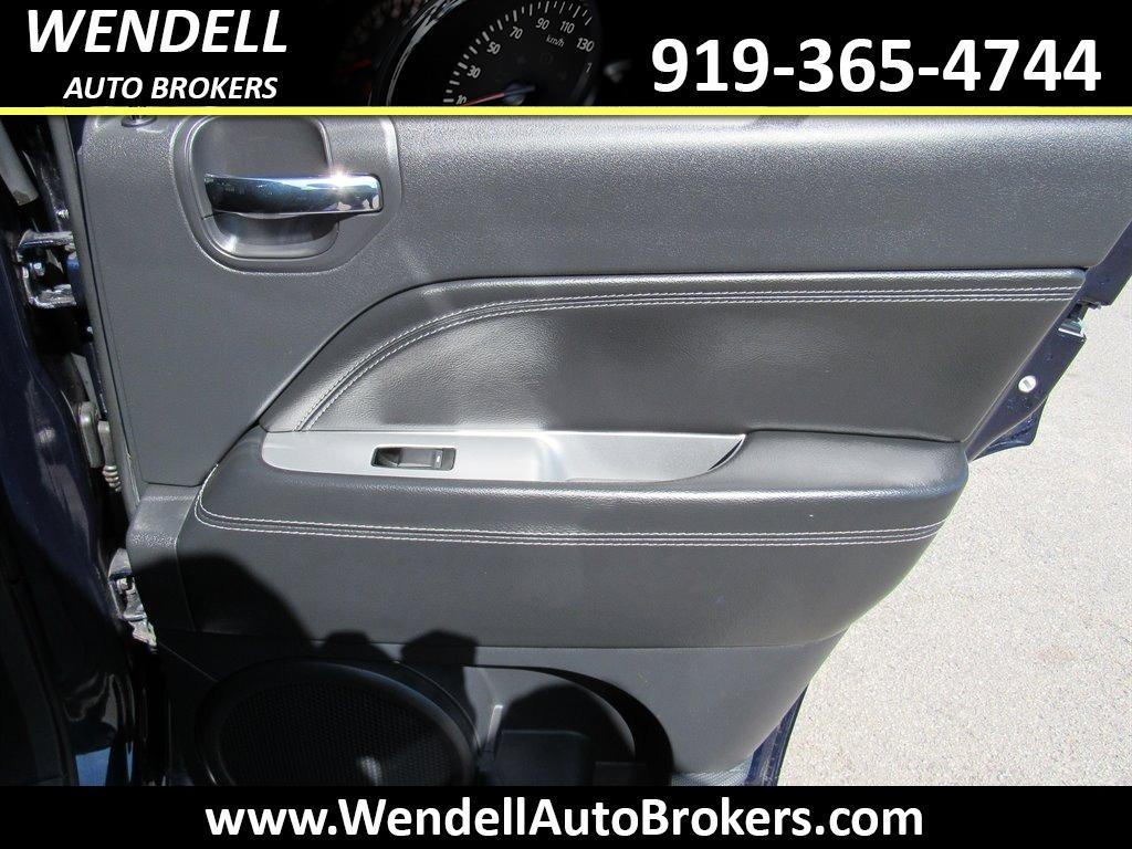 2014 Jeep Compass Latitude photo