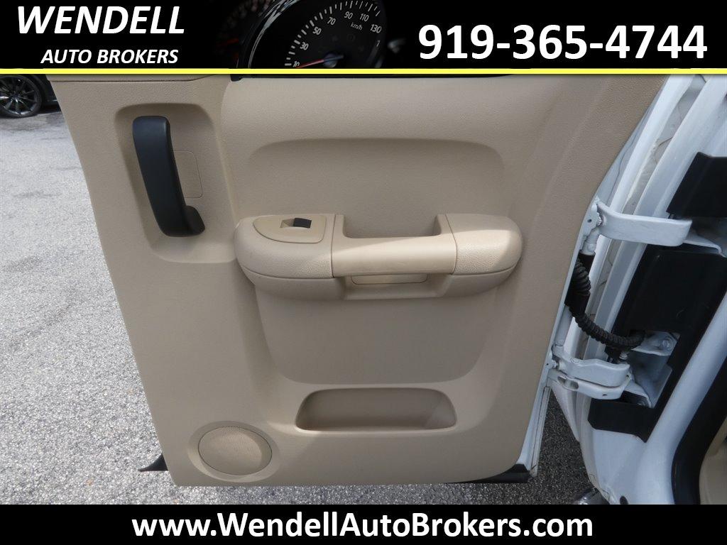 2013 Chevrolet Silverado 1500 - $13,495