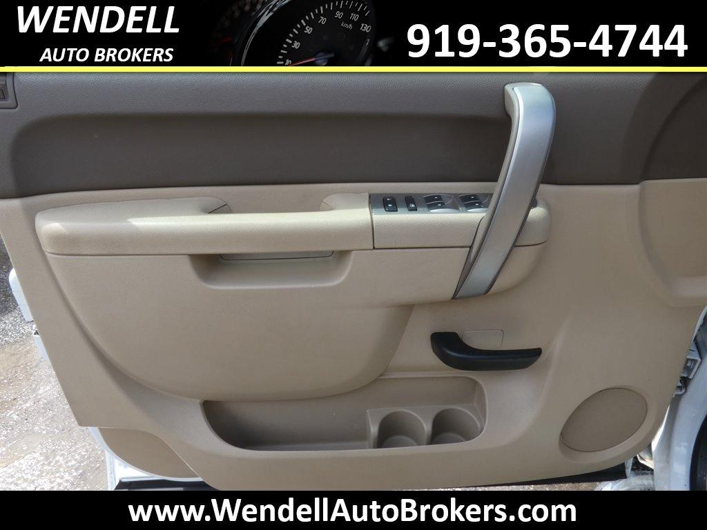 2013 Chevrolet Silverado 1500 - $13,495