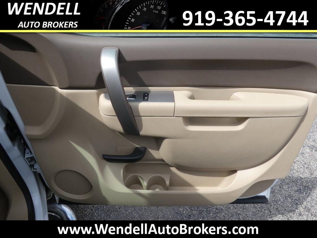 2013 Chevrolet Silverado 1500 - $13,495