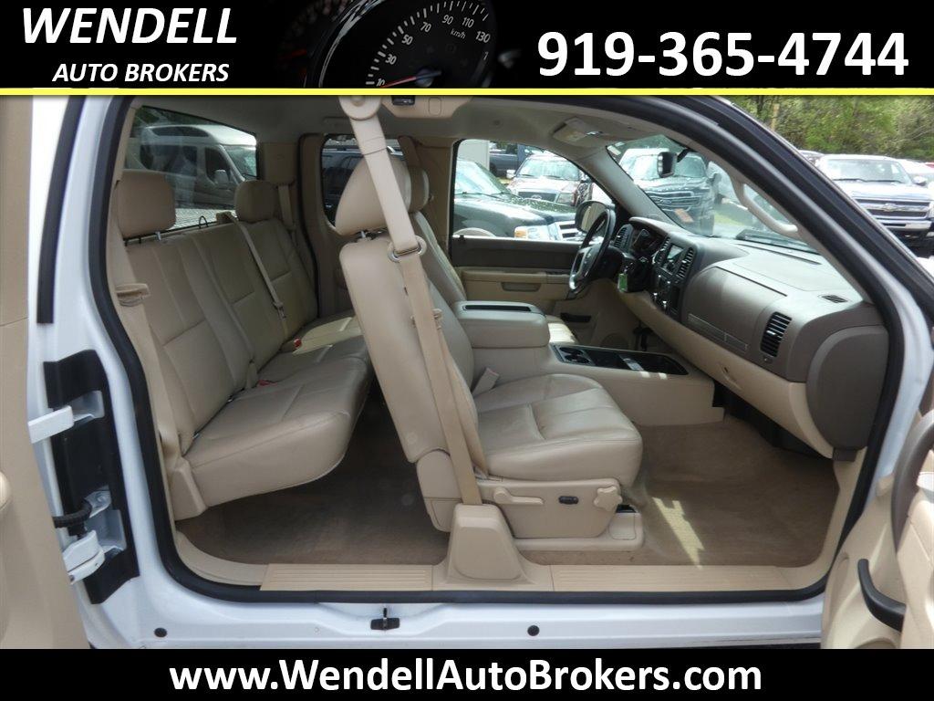 2013 Chevrolet Silverado 1500 - $13,495