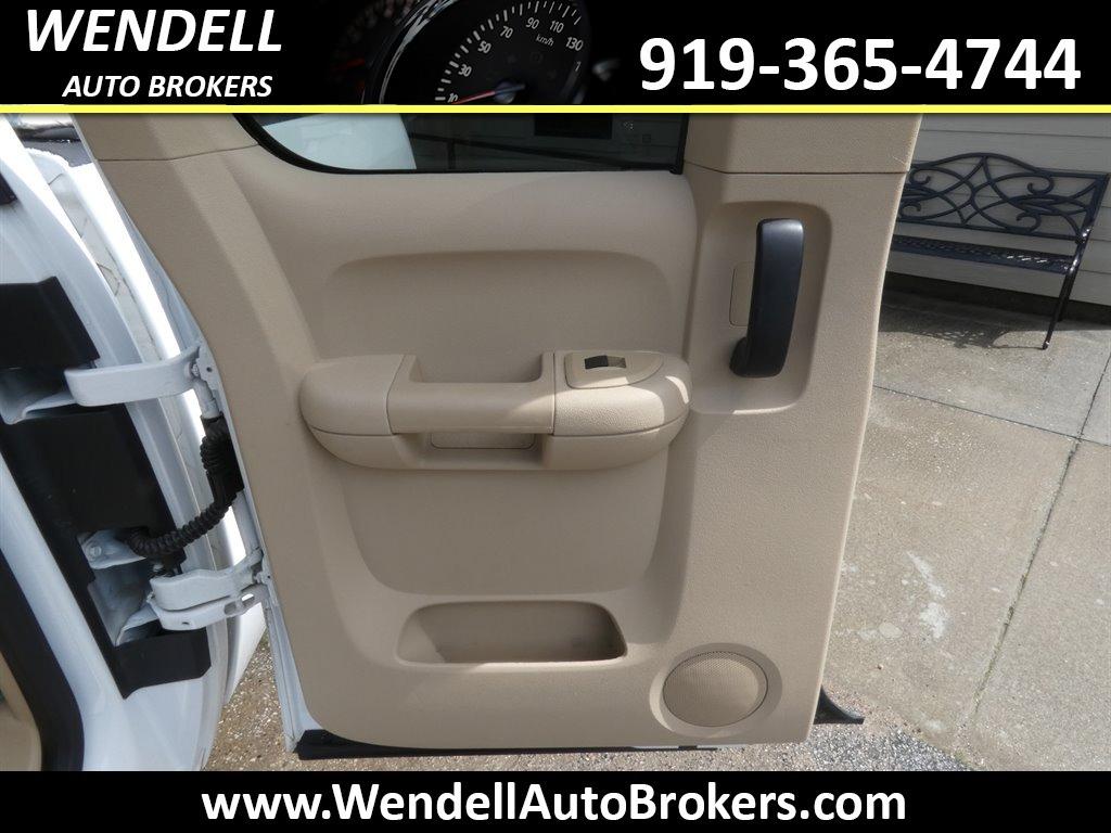 2013 Chevrolet Silverado 1500 - $13,495