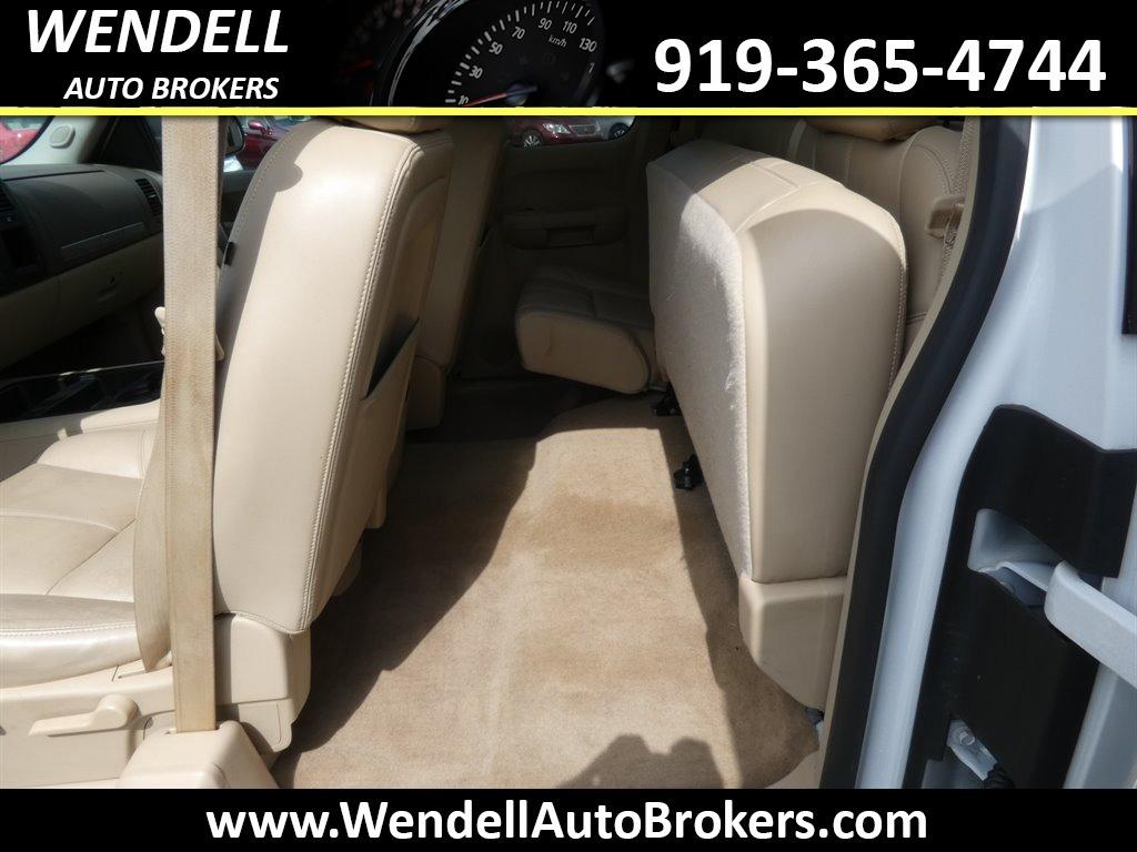 2013 Chevrolet Silverado 1500 - $13,495