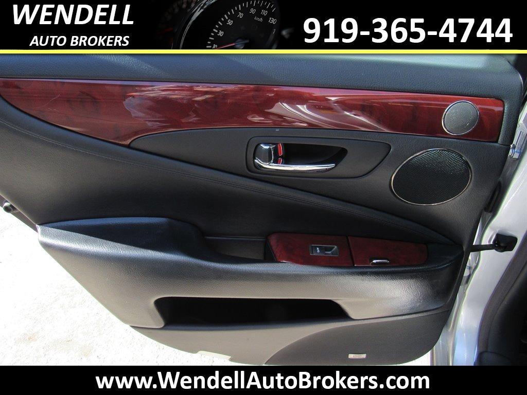 2011 Lexus LS 460 photo
