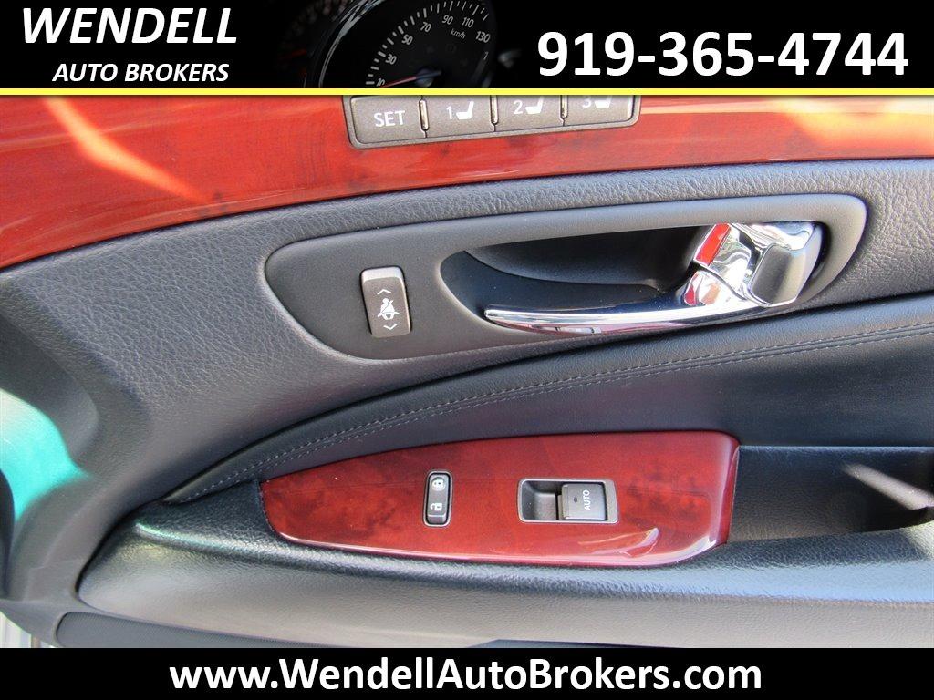 2011 Lexus LS 460 photo