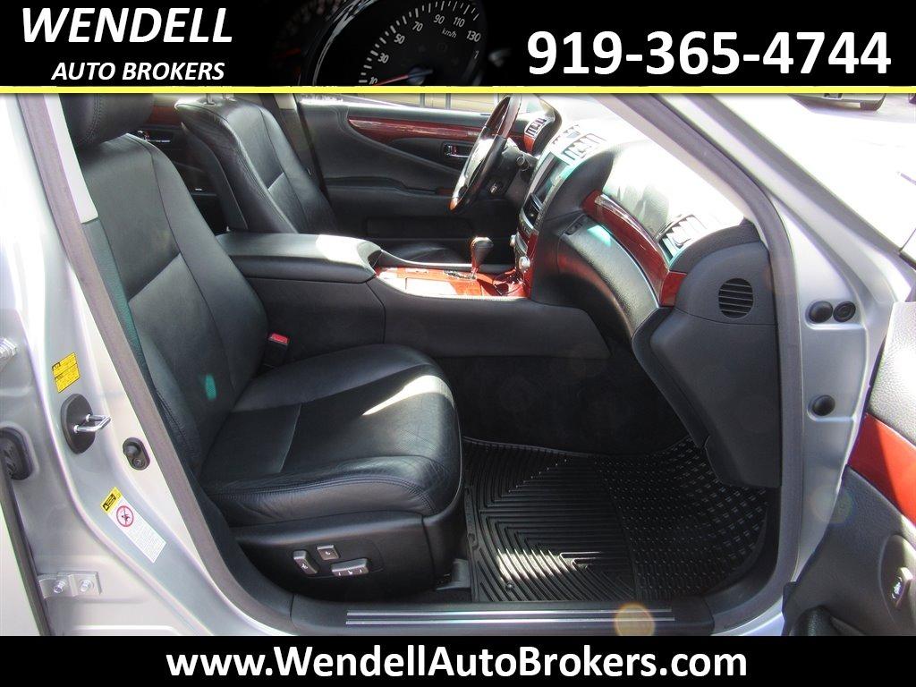2011 Lexus LS 460 photo