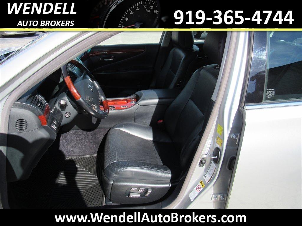 2011 Lexus LS 460 photo