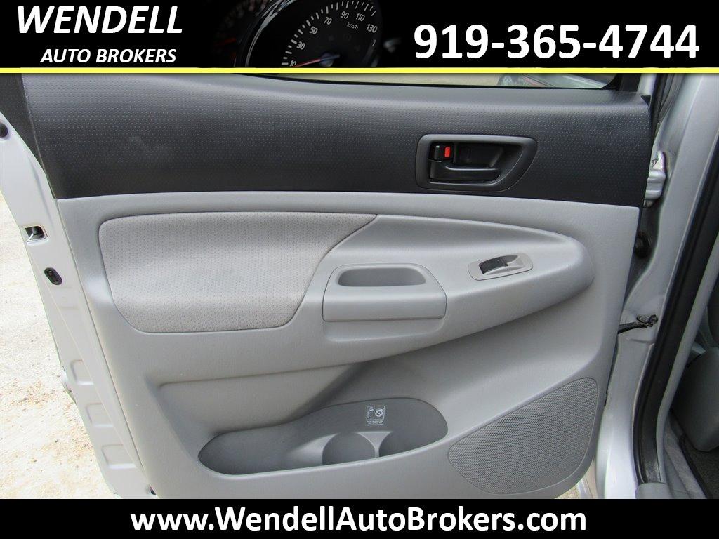 2011 Toyota Tacoma PreRunner V6 photo