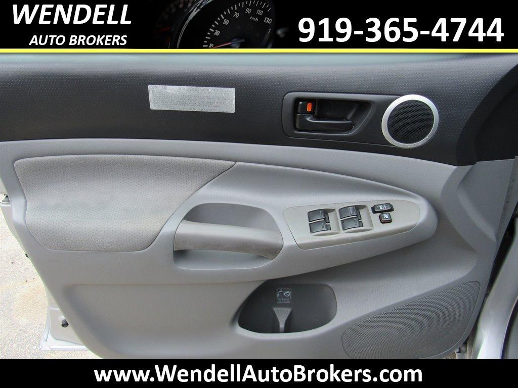 2011 Toyota Tacoma PreRunner V6 photo