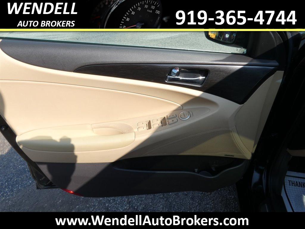 2012 Hyundai Sonata SE 2.0T photo
