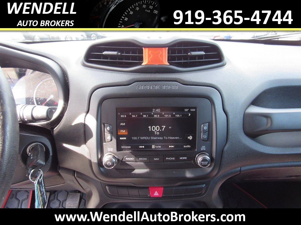 2015 Jeep Renegade Latitude photo