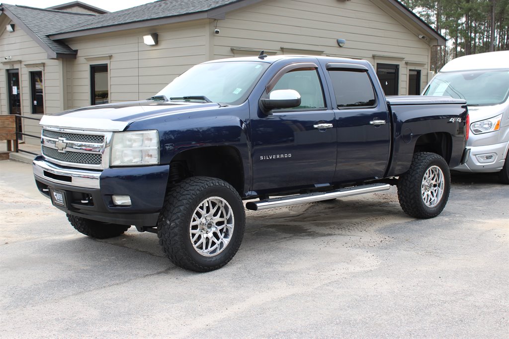 2011 Chevrolet Silverado 1500 LT photo