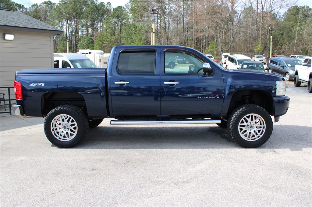 2011 Chevrolet Silverado 1500 LT photo