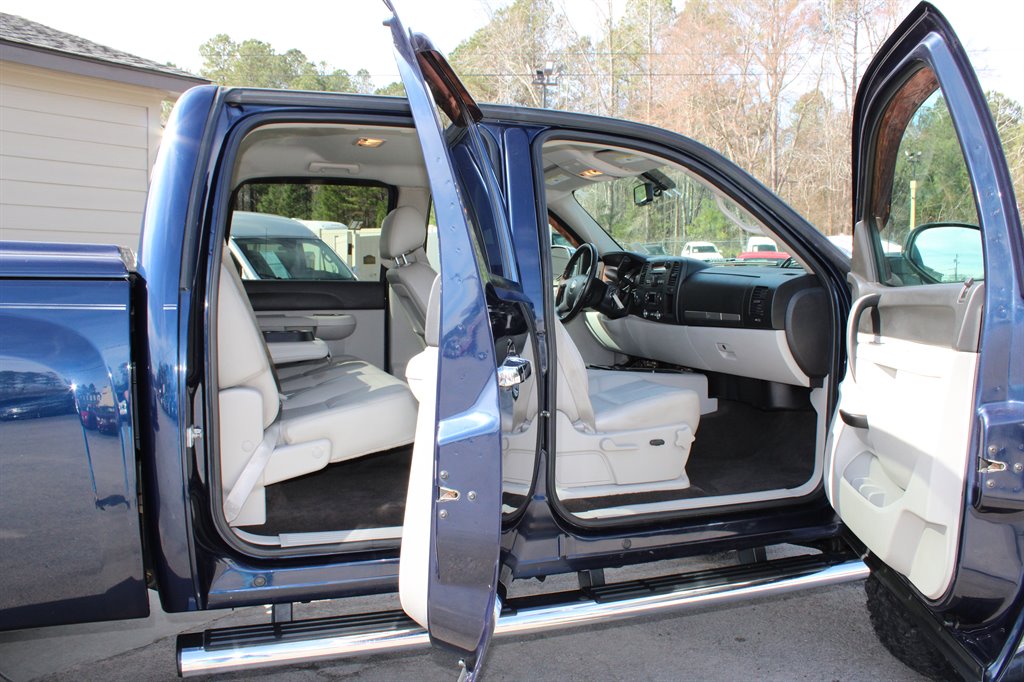 2011 Chevrolet Silverado 1500 LT photo