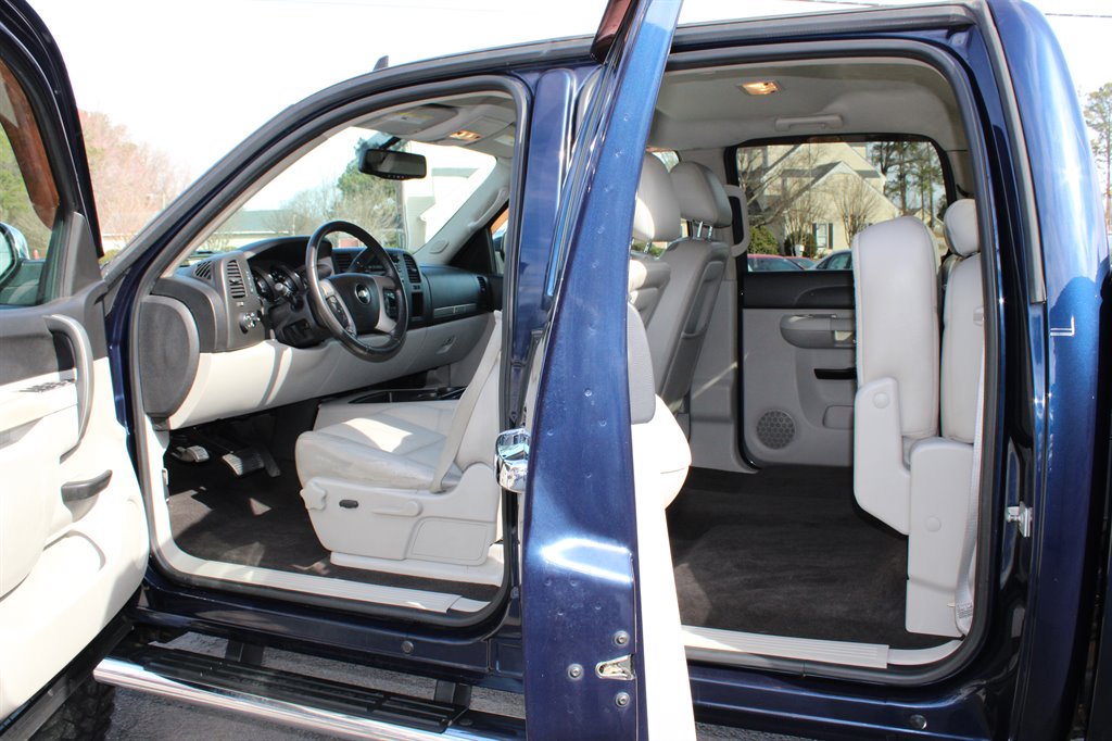 2011 Chevrolet Silverado 1500 LT photo