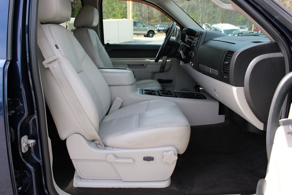 2011 Chevrolet Silverado 1500 LT photo