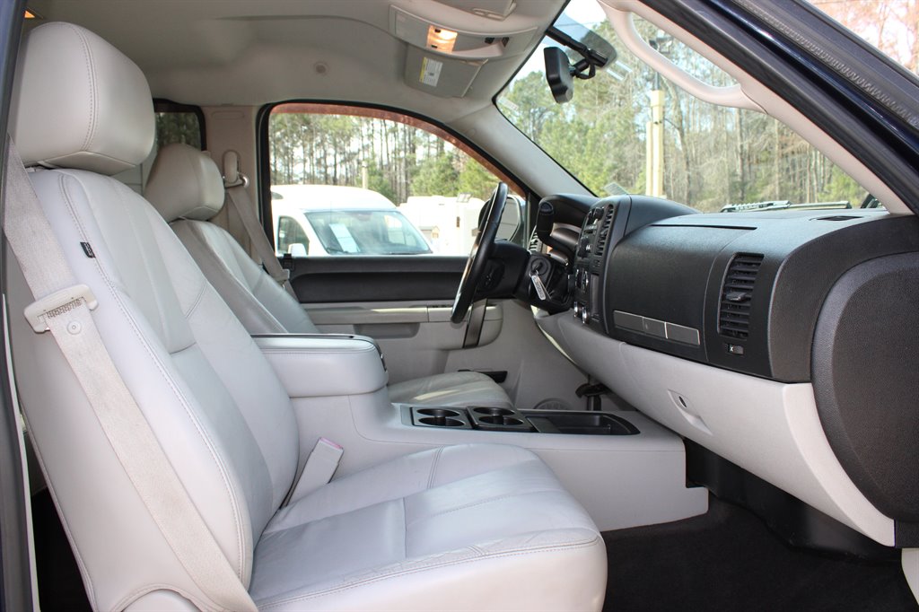 2011 Chevrolet Silverado 1500 LT photo