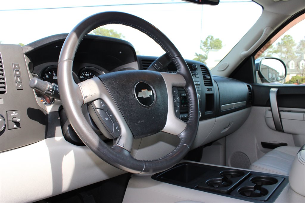2011 Chevrolet Silverado 1500 LT photo