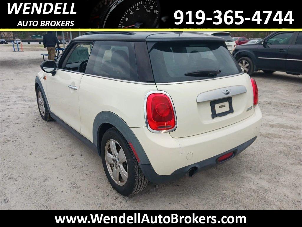 2015 MINI Cooper photo