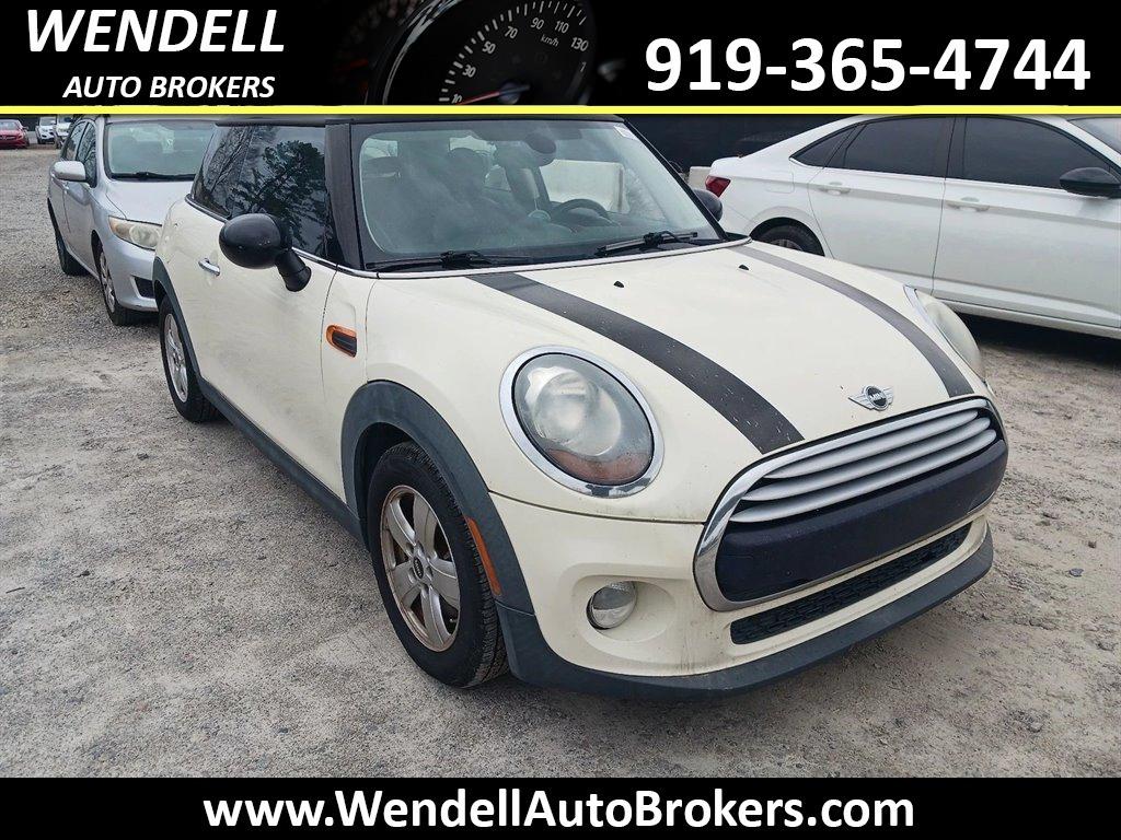 2015 MINI Cooper photo