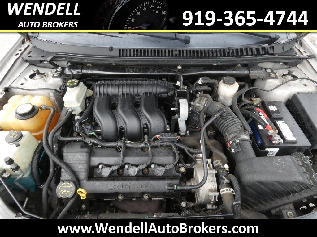 2007 Ford Five Hundred SEL photo