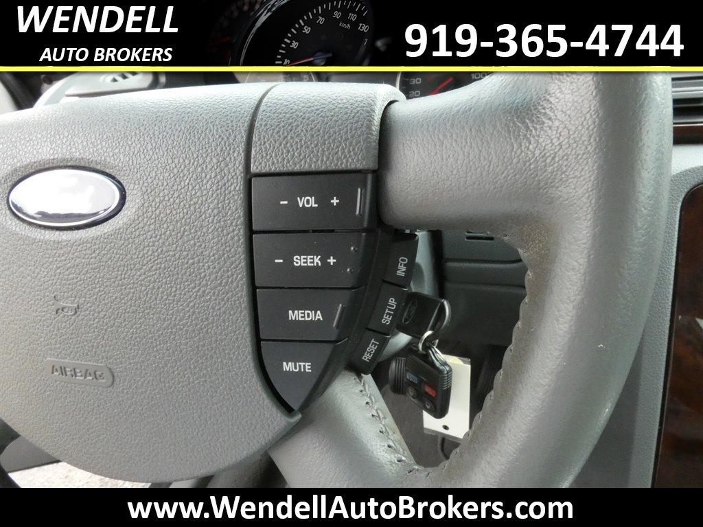 2007 Ford Five Hundred SEL photo