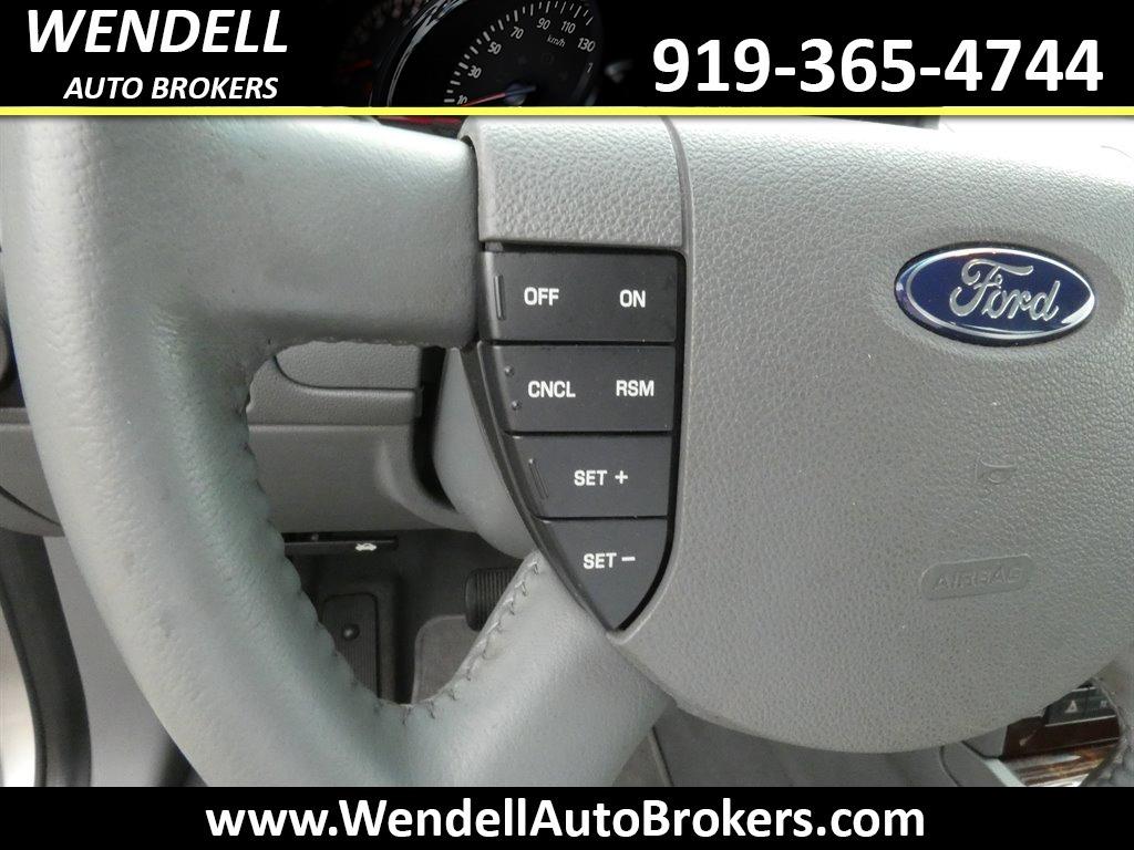 2007 Ford Five Hundred SEL photo