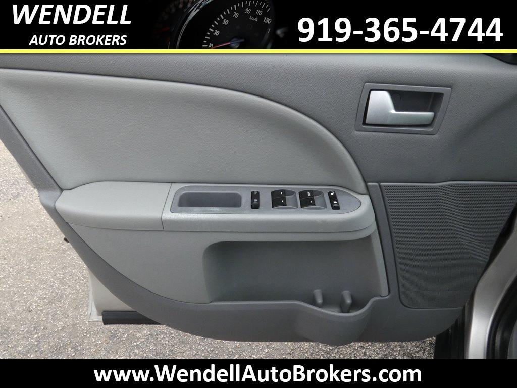 2007 Ford Five Hundred SEL photo