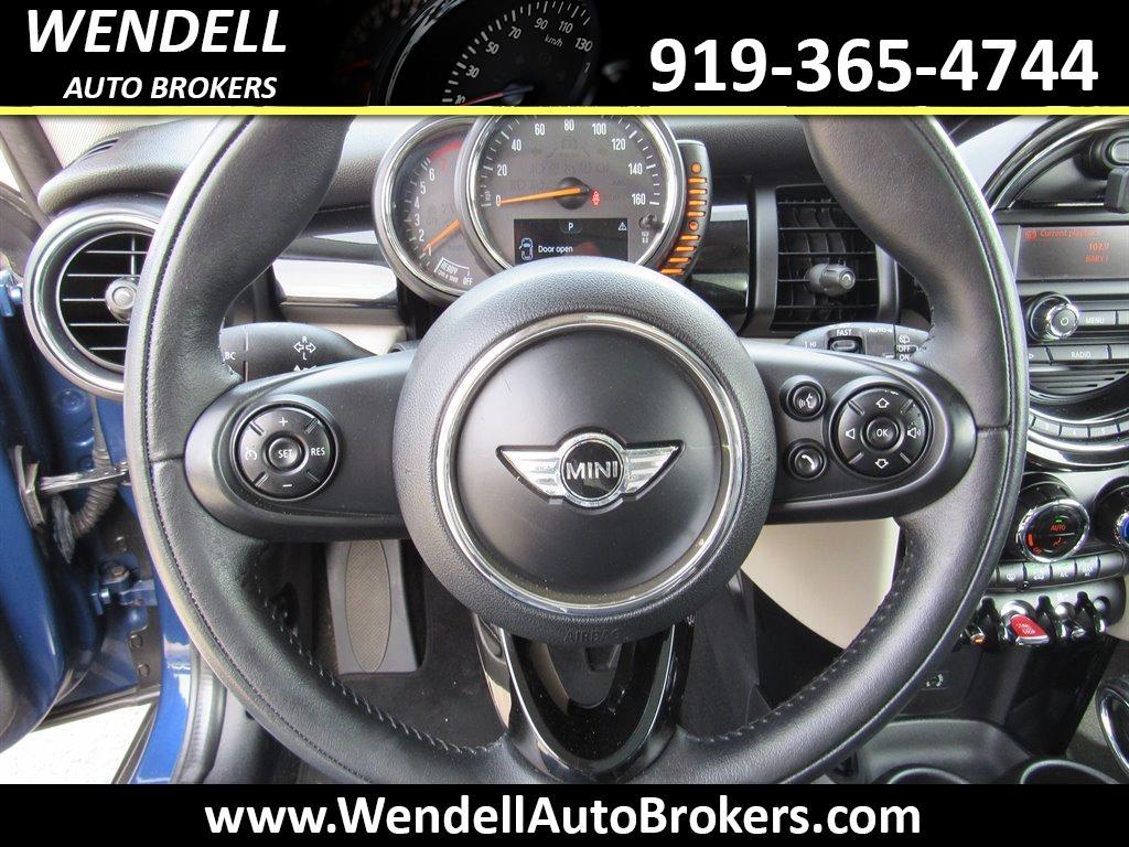 2014 MINI Cooper photo